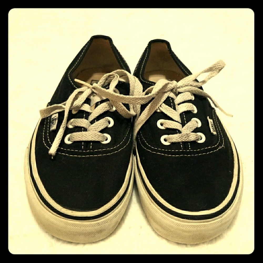 Youth Boys Size 4/ Youth Girls Size 6 Vans